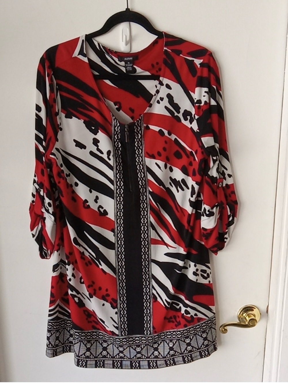 Alfani Red Black White Printed V-Neck Tunic with Center Panel